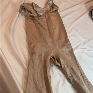 Small garmet waist slimmer faja